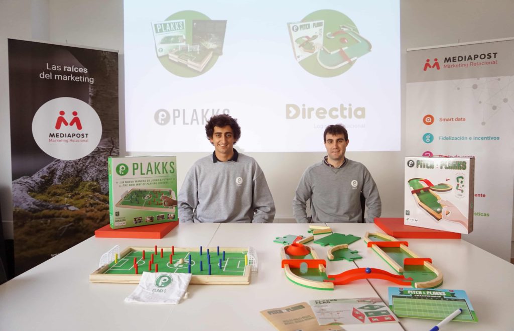 Foto de Plakks apuesta por Directia