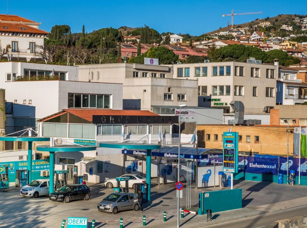 Foto de Estacion de servicio Autonetoil y centro de lavado Elefante