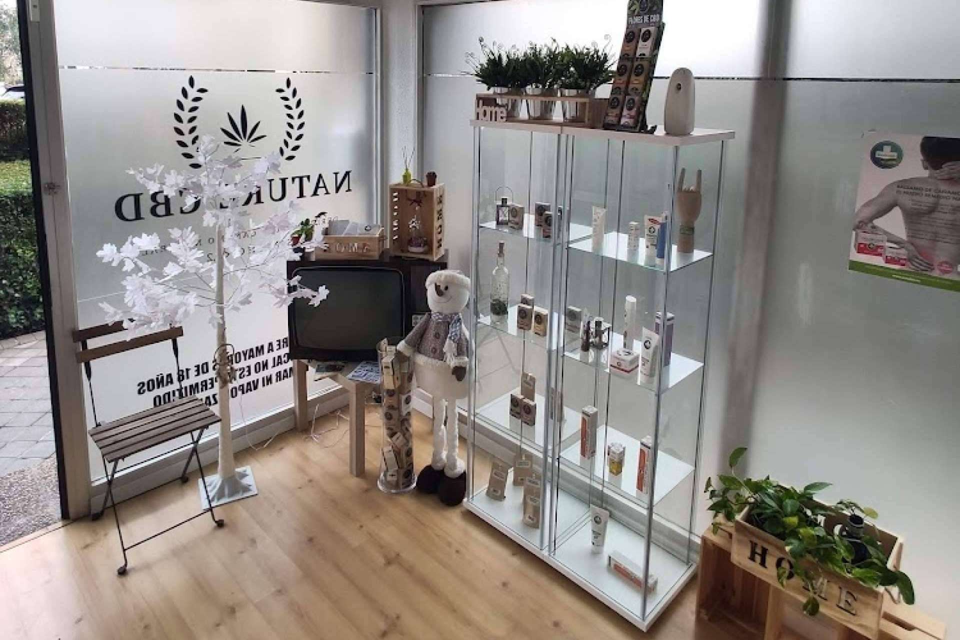 Los beneficios del cáñamo impulsan el aumento de tiendas de CBD en España, por La Mal Querida Sativa