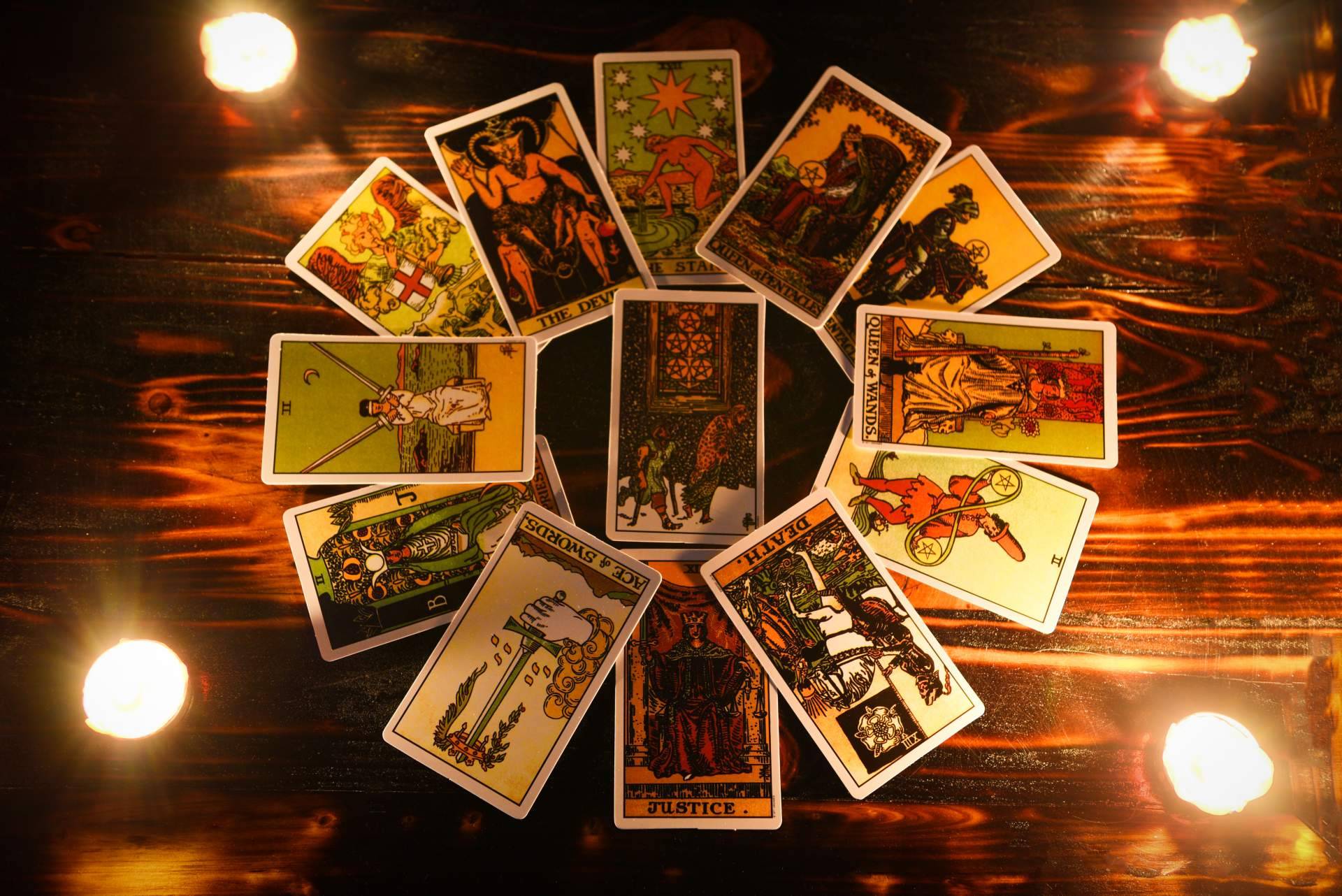 El Tarot de Nayala del amor de la Vidente Buena