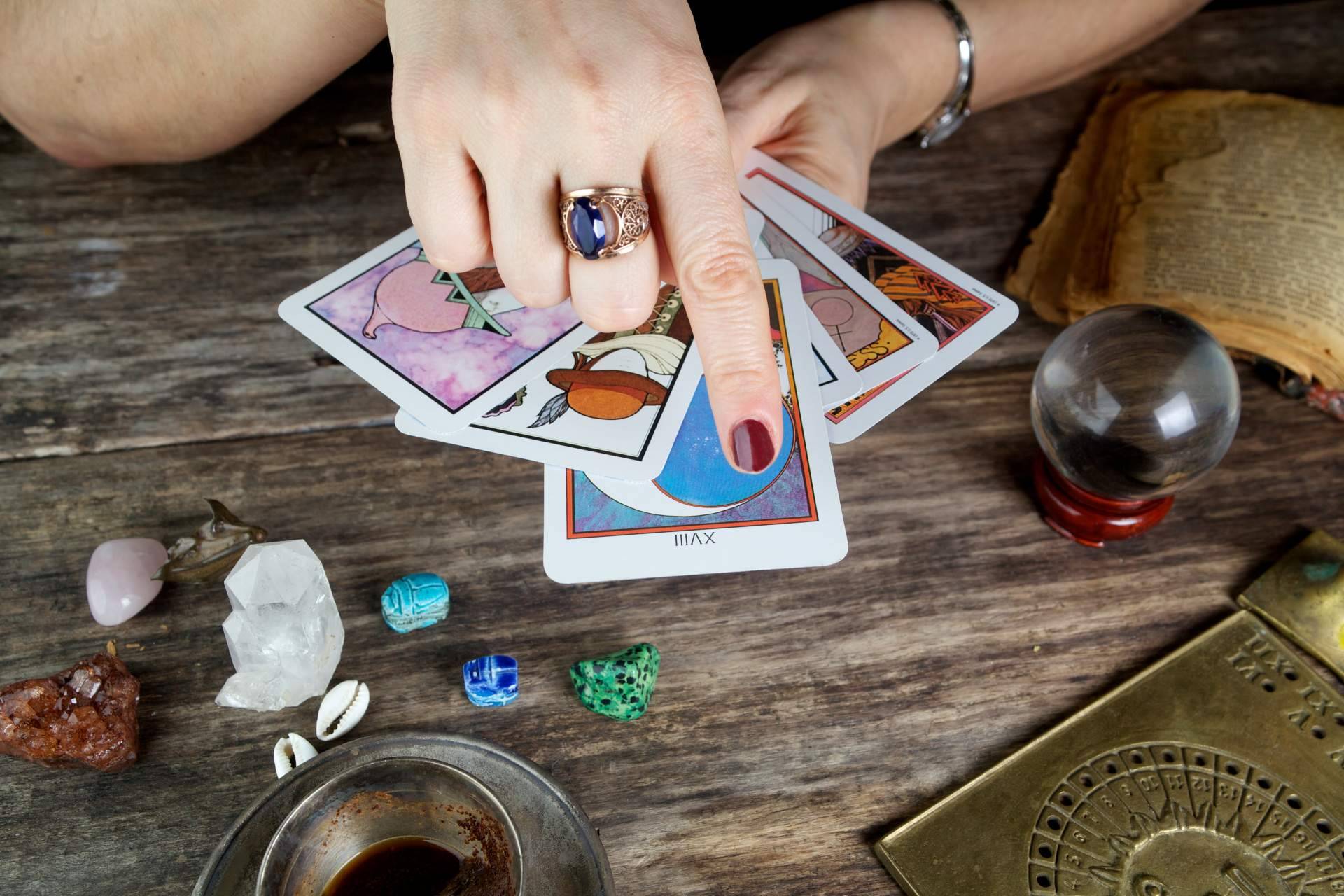El tarot como herramienta para liberar estrés