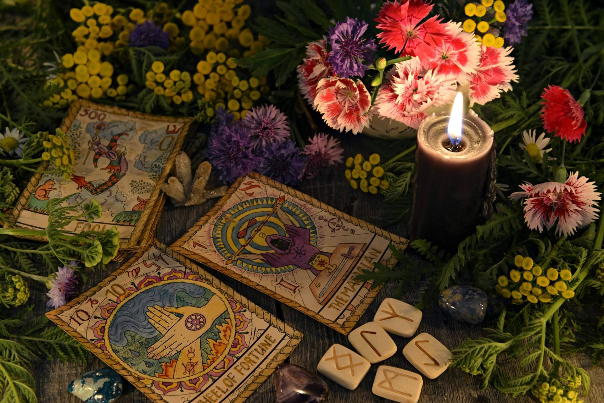 La maestra del tarot y la videncia, Manuela Moreno, ayuda con el crecimiento personal