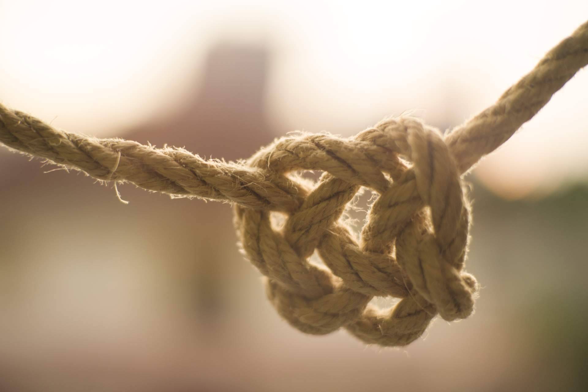Los materiales perfectos para practicar los nudos bondage