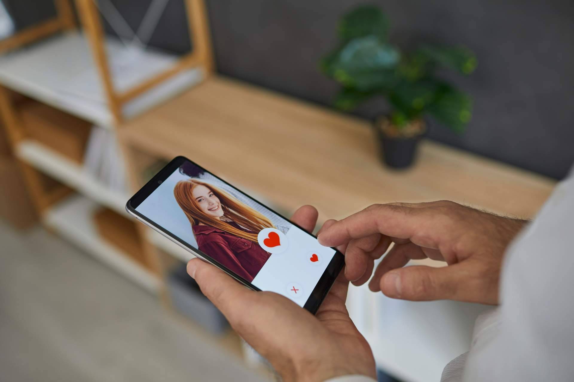 Solo Adultos Dating, la web de citas que acoge distintas comunidades para todo tipo de gustos