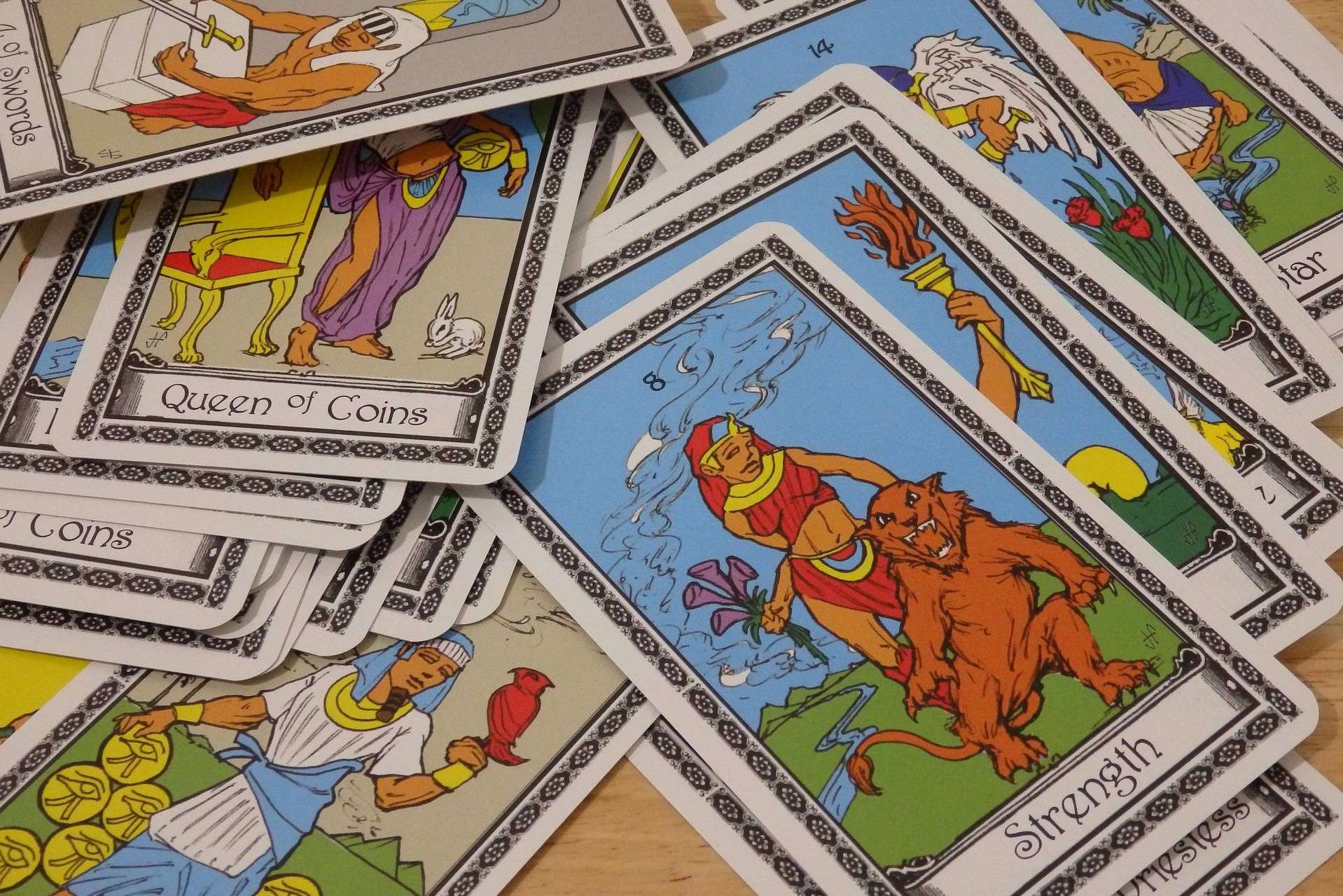 El modo de elegir un buen tarotista online, por Tarot Gitano