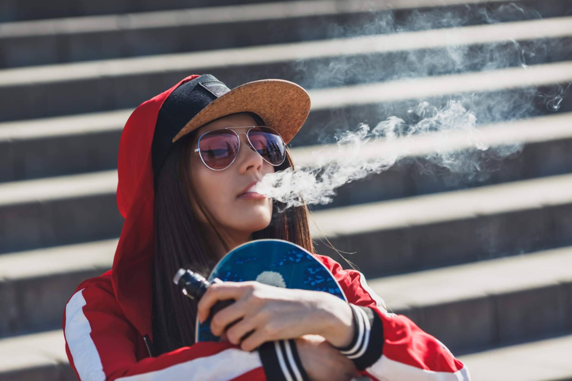 VitalCigar explica por qué los vapers desechables arrasan