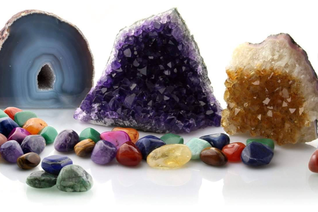 UniArt Minerales ofrece gemas, amuletos y joyería esotérica con distribución mayorista en España