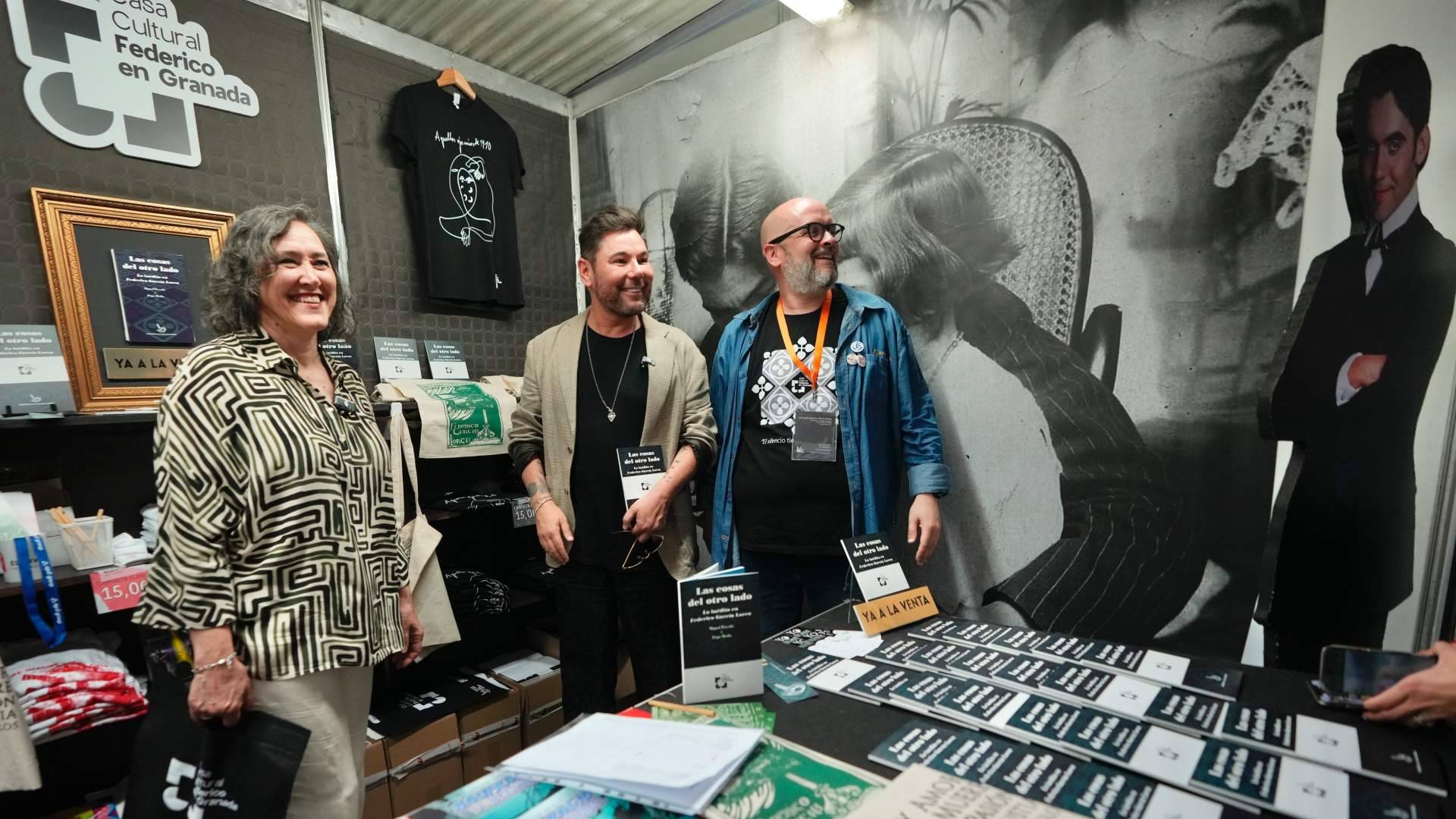 Fiebre por el Lorca inédito; Poveda y Merlo desbordan la Feria de Granada con ‘Las cosas del otro lado’